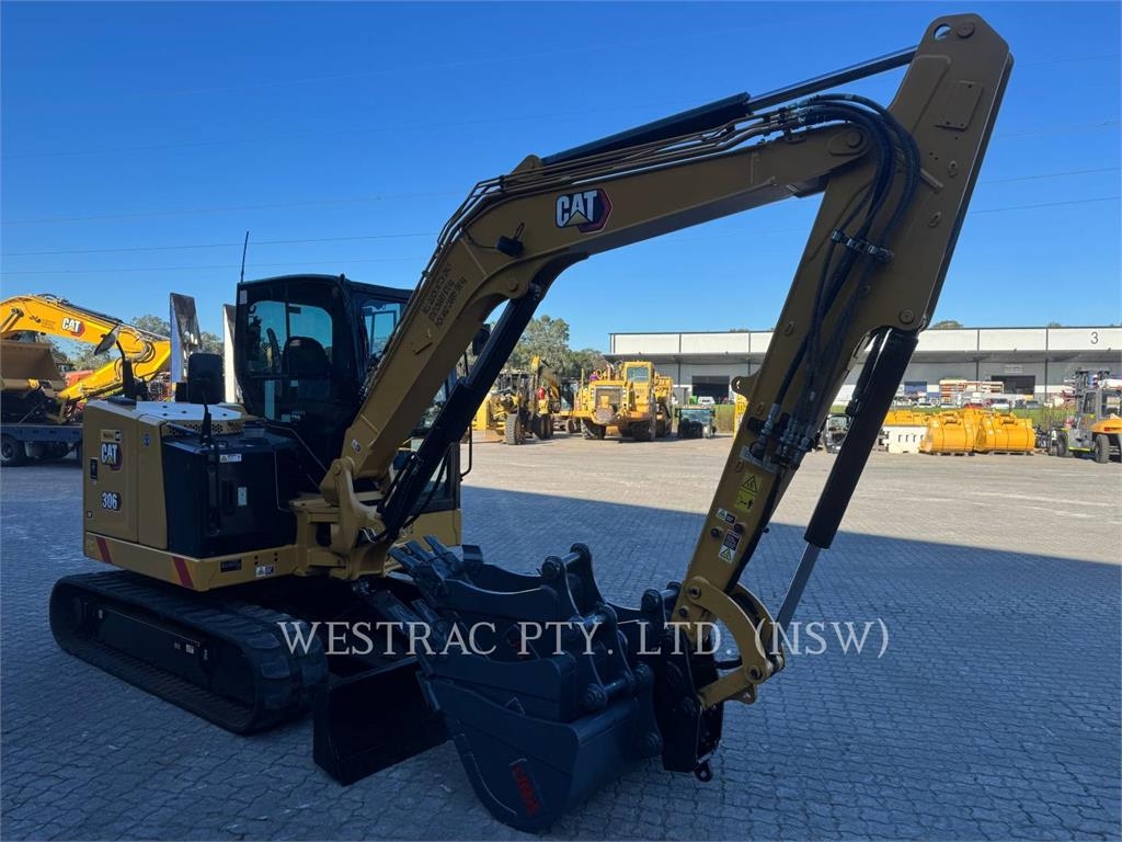 CAT 306 image 2