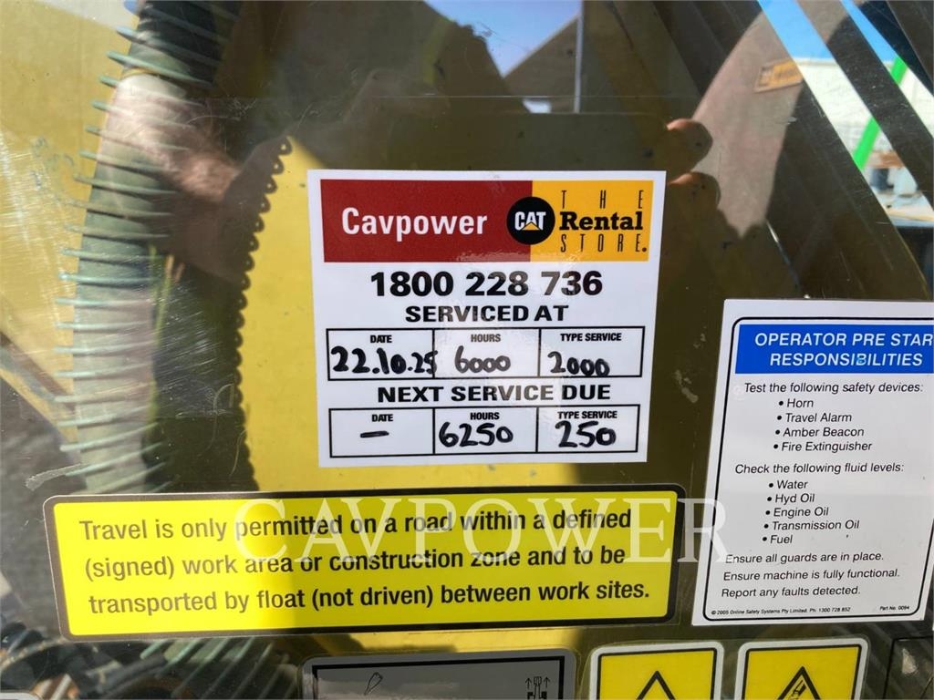 CAT 323-07 image 8