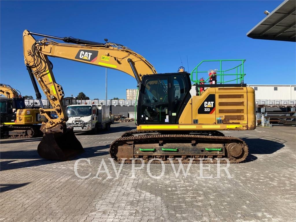 CAT 323-07 image 9