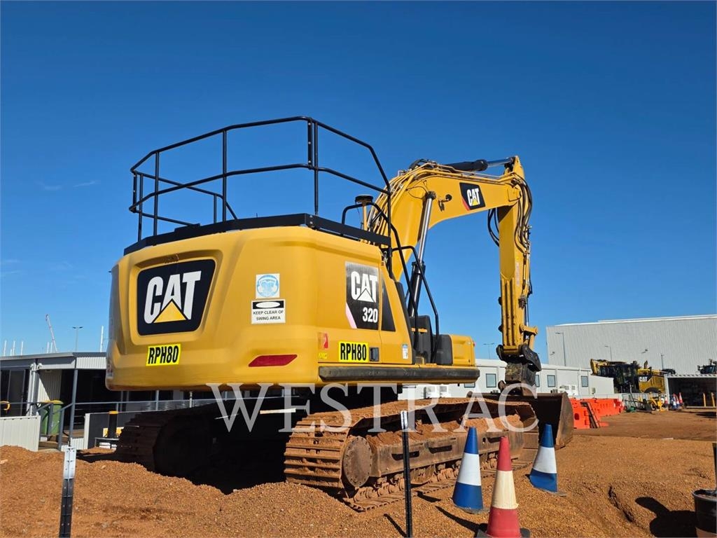 CAT 320-07- 3D image 3
