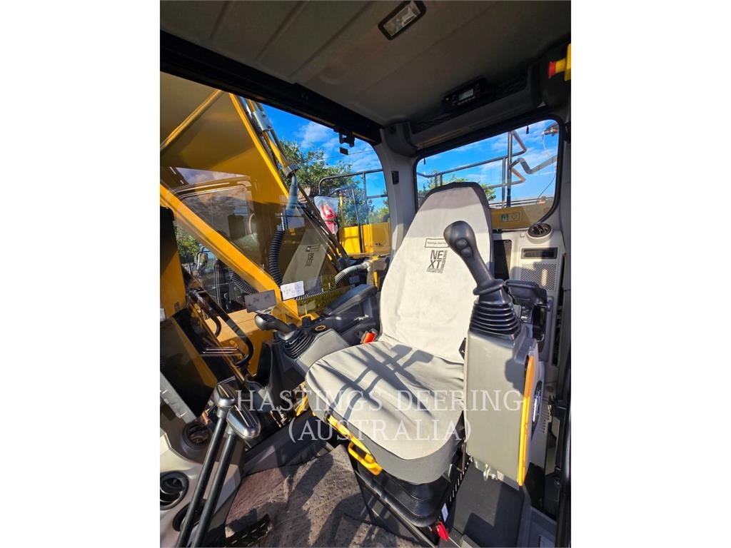 CAT 320-07 image 9