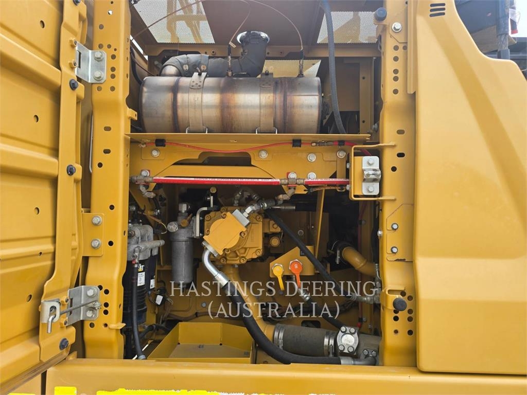 CAT 320-07 image 12