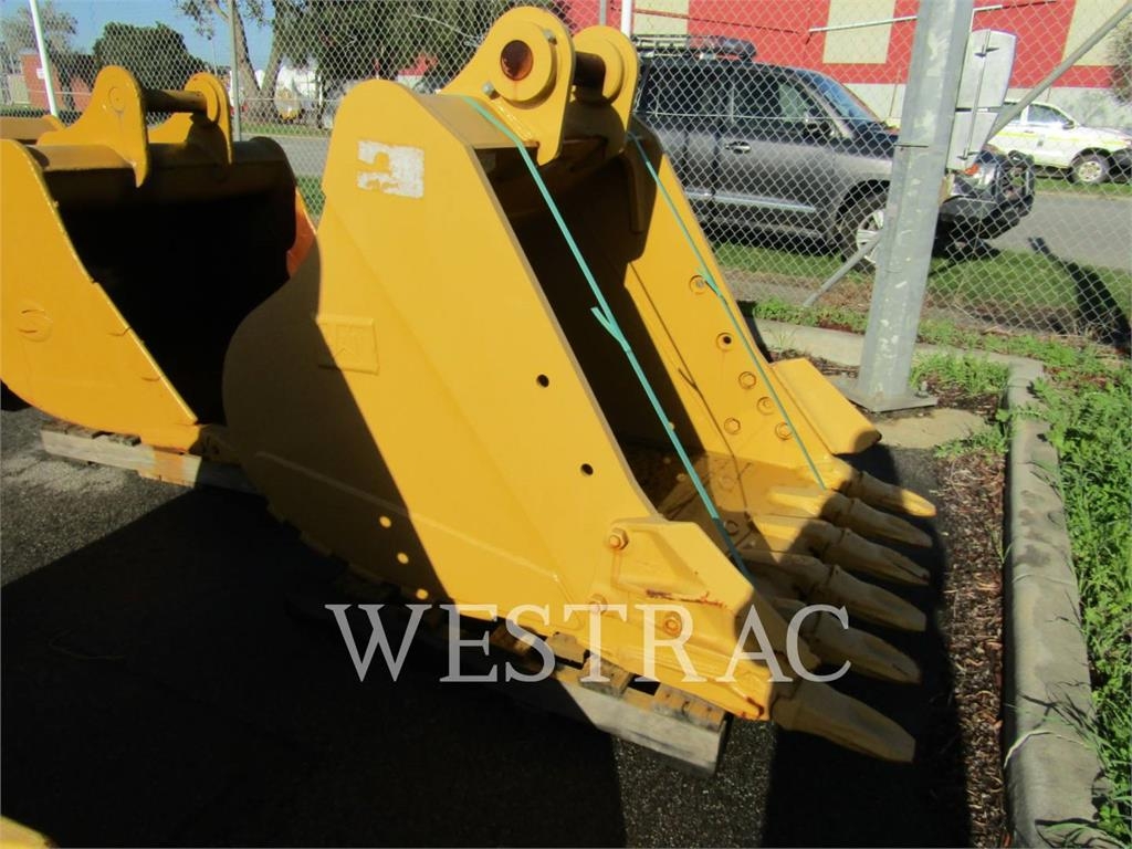 CAT 320B image 3