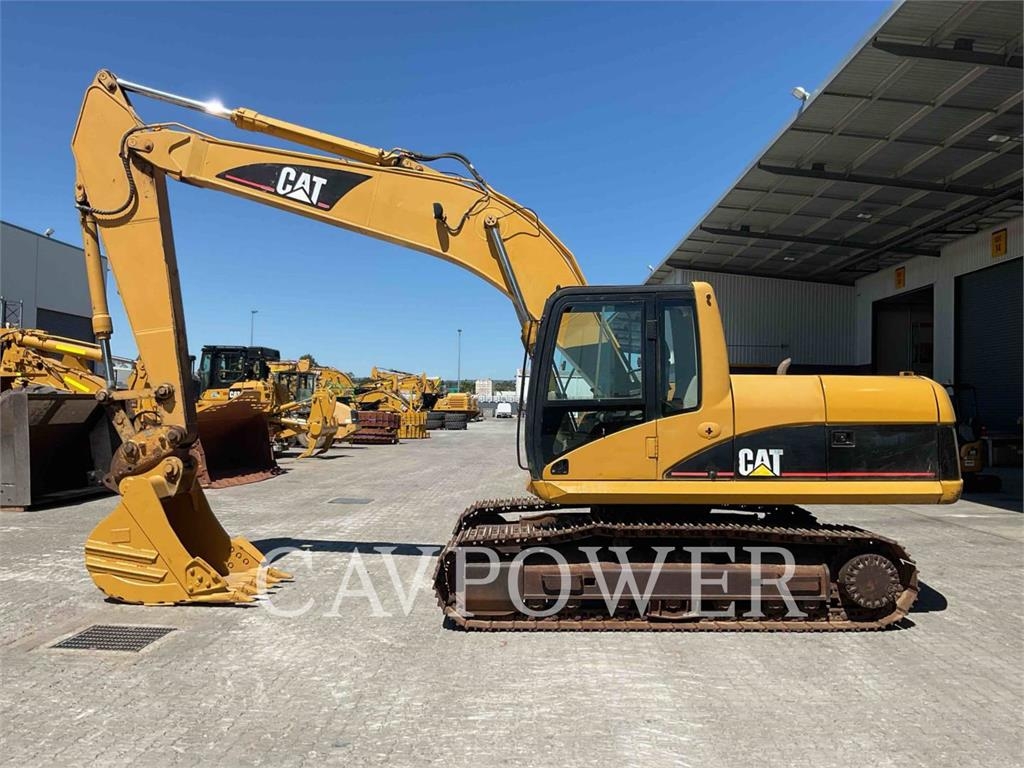 CAT 320C image 9