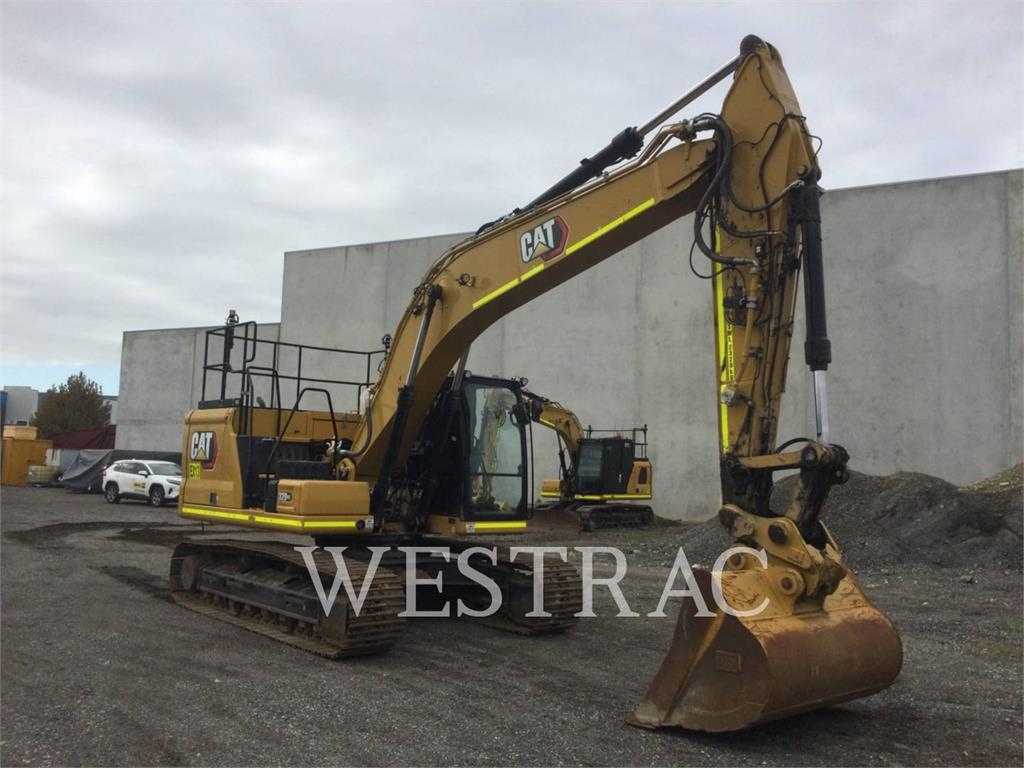 CAT 320 GC image 2
