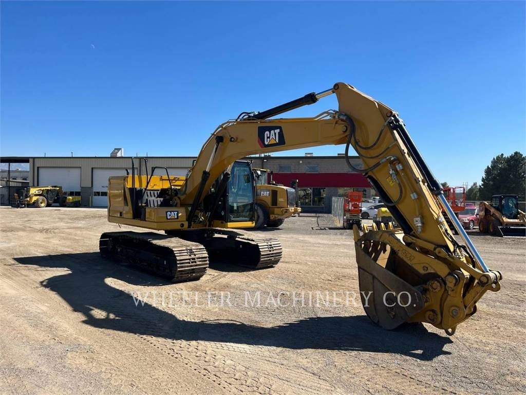 CAT 320油圧ショベル & D10T2トラクターセット CAT 320油圧ショベル & D10T2トラクターセット - メルカリ