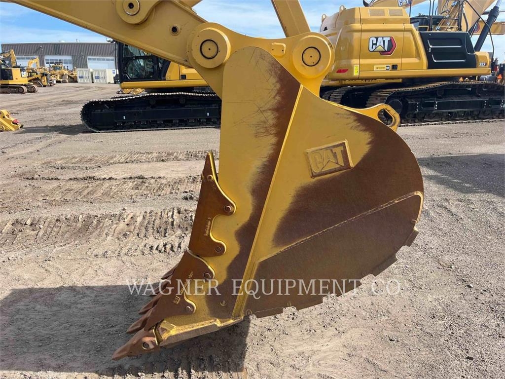 2024 CAT 323 For Sale - 256,000 USD | Cat Used