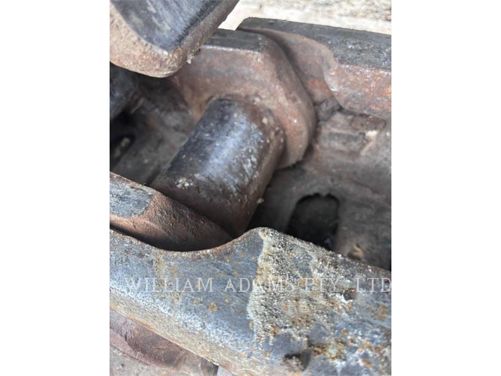 CAT 323 image 8