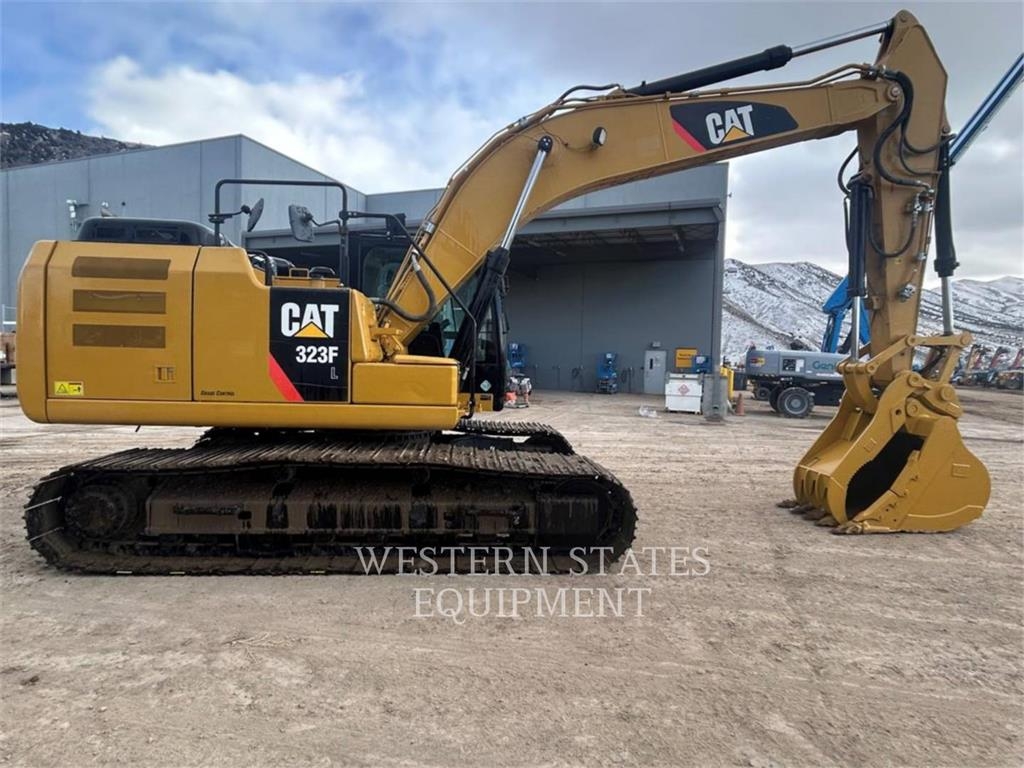 2017 CAT 323F For Sale - 121,000 USD | Cat Used