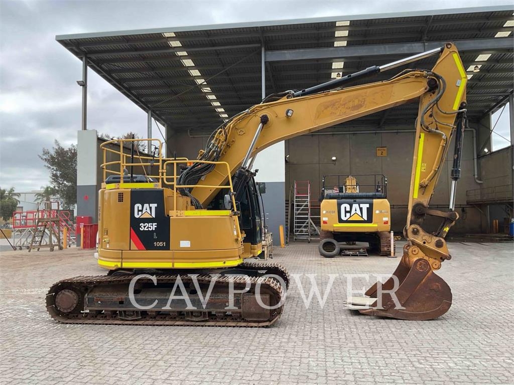 CAT 325FLCR image 11
