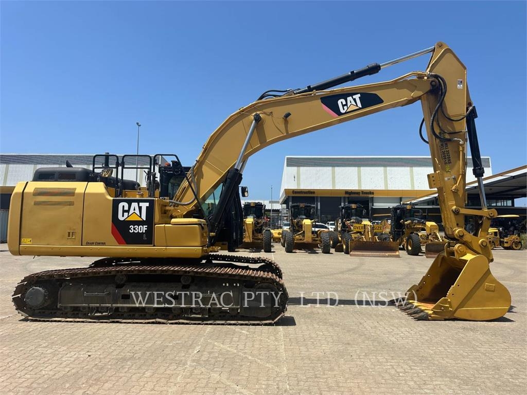 CAT 330F image 5