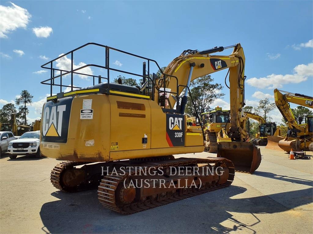 CAT 330FL image 3