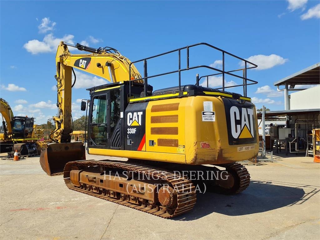 CAT 330FL image 4