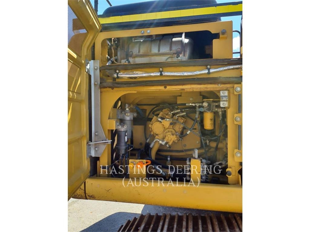 CAT 330FL image 7
