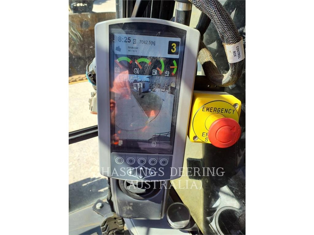 CAT 330FL image 5