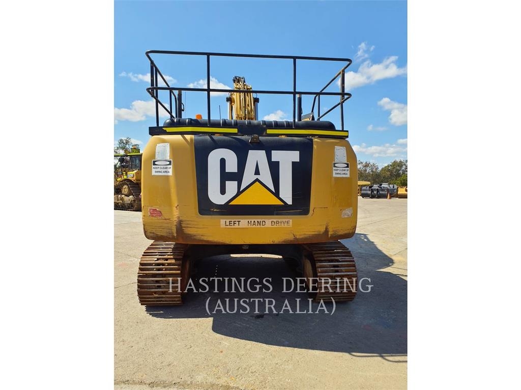 CAT 330FL image 9
