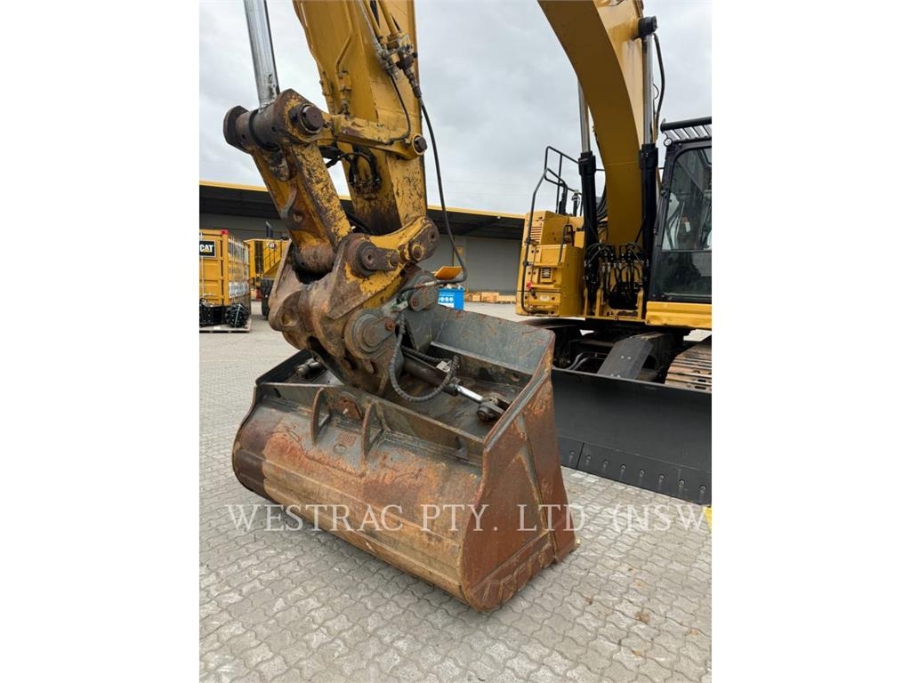 CAT 335FLCR image 11