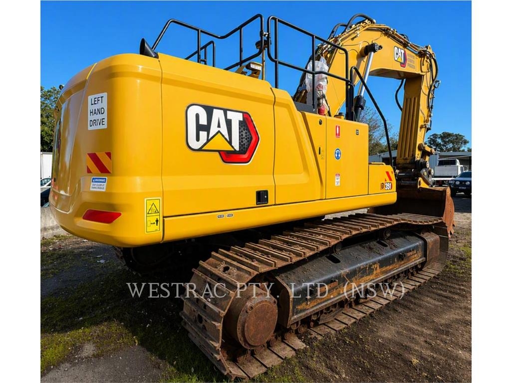 CAT 350 image 3