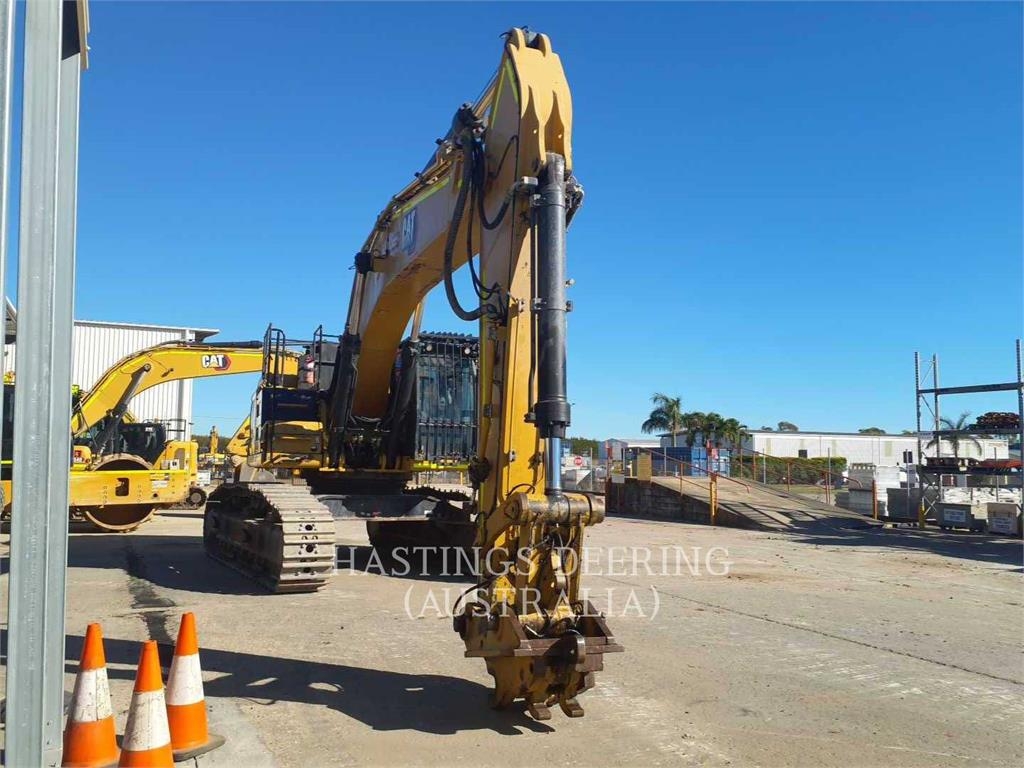 CAT 352-07 image 2