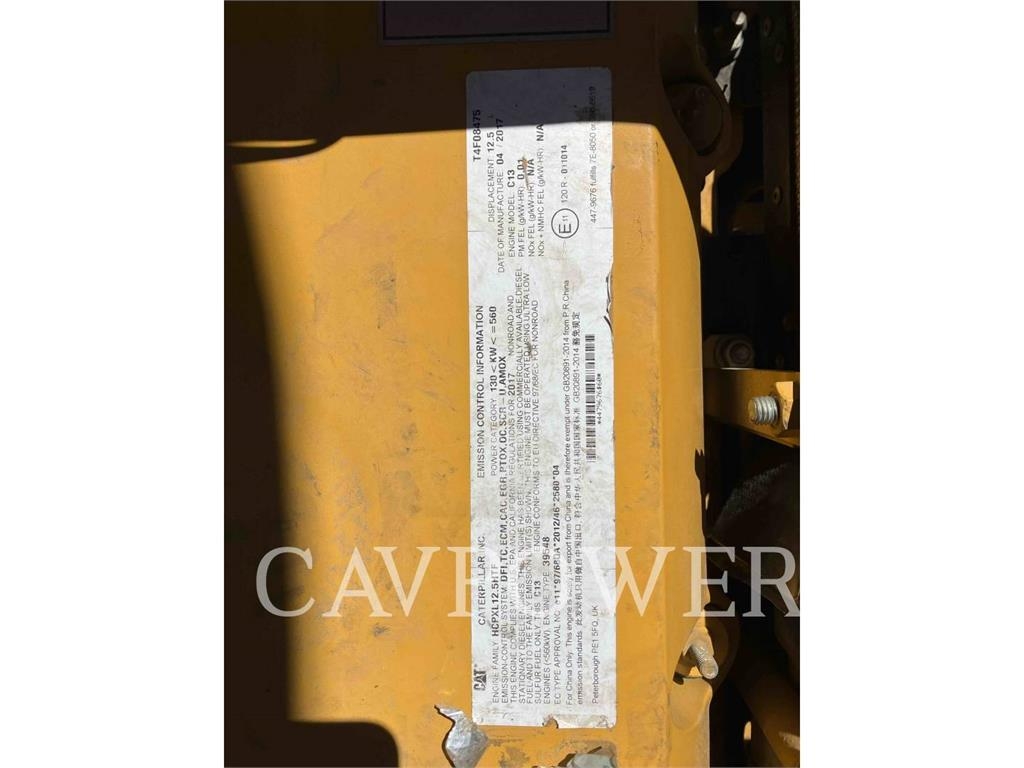 CAT 352F image 8