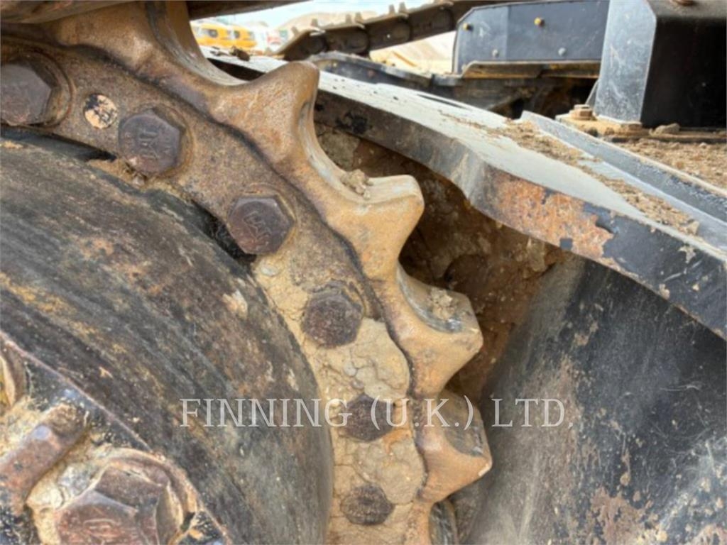 2021 CAT 374 For Sale - 453,592 USD | Cat Used