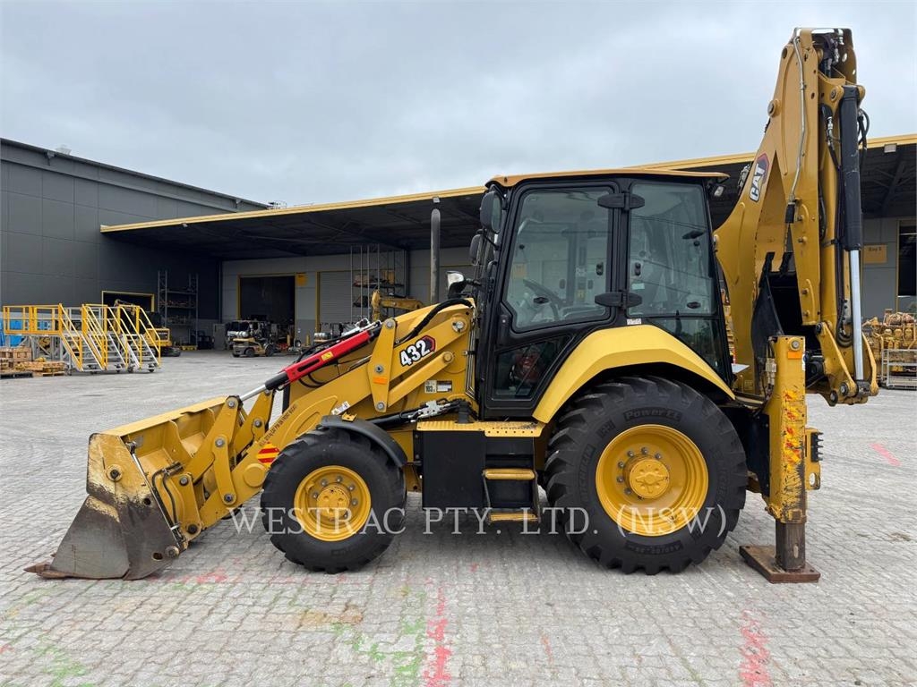 CAT 432 image 6