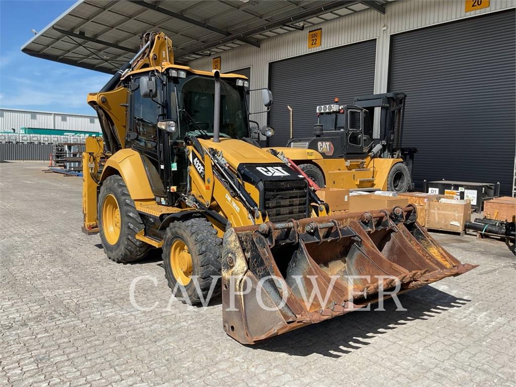 CAT 432F2LRC image 2