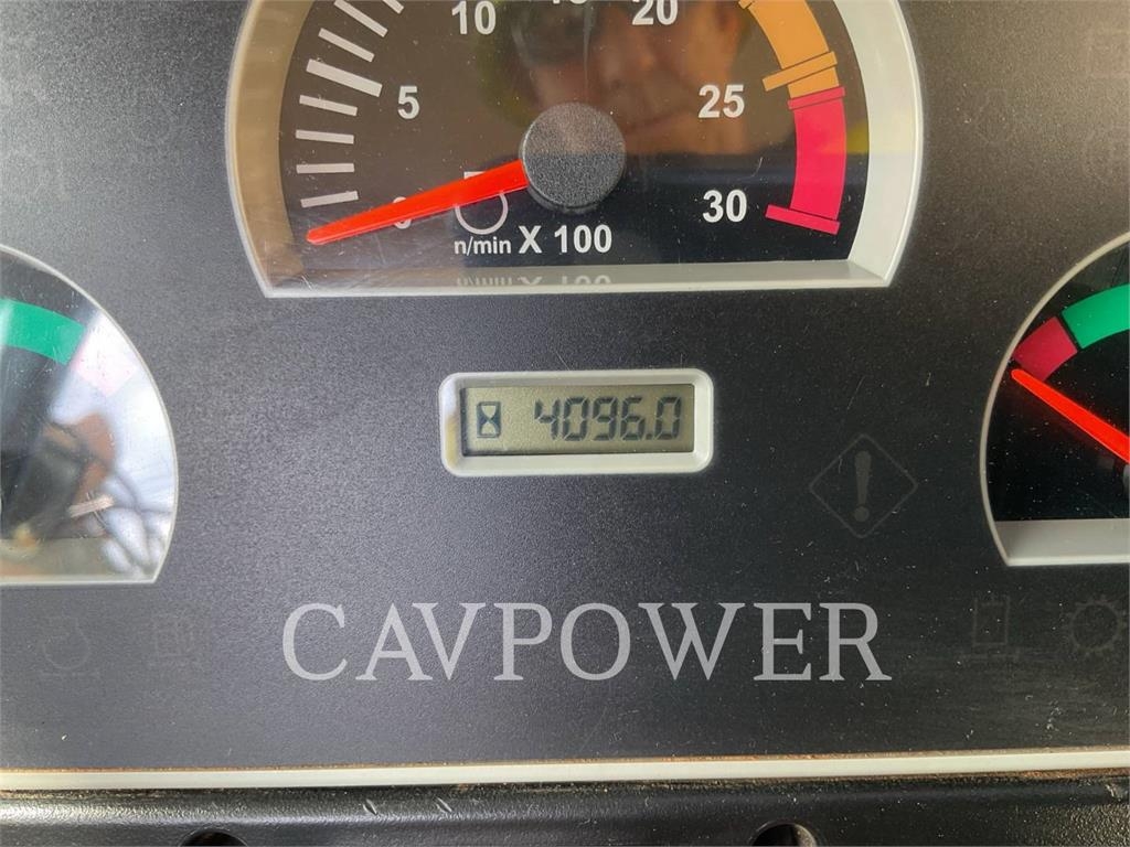 CAT 432F2LRC image 5