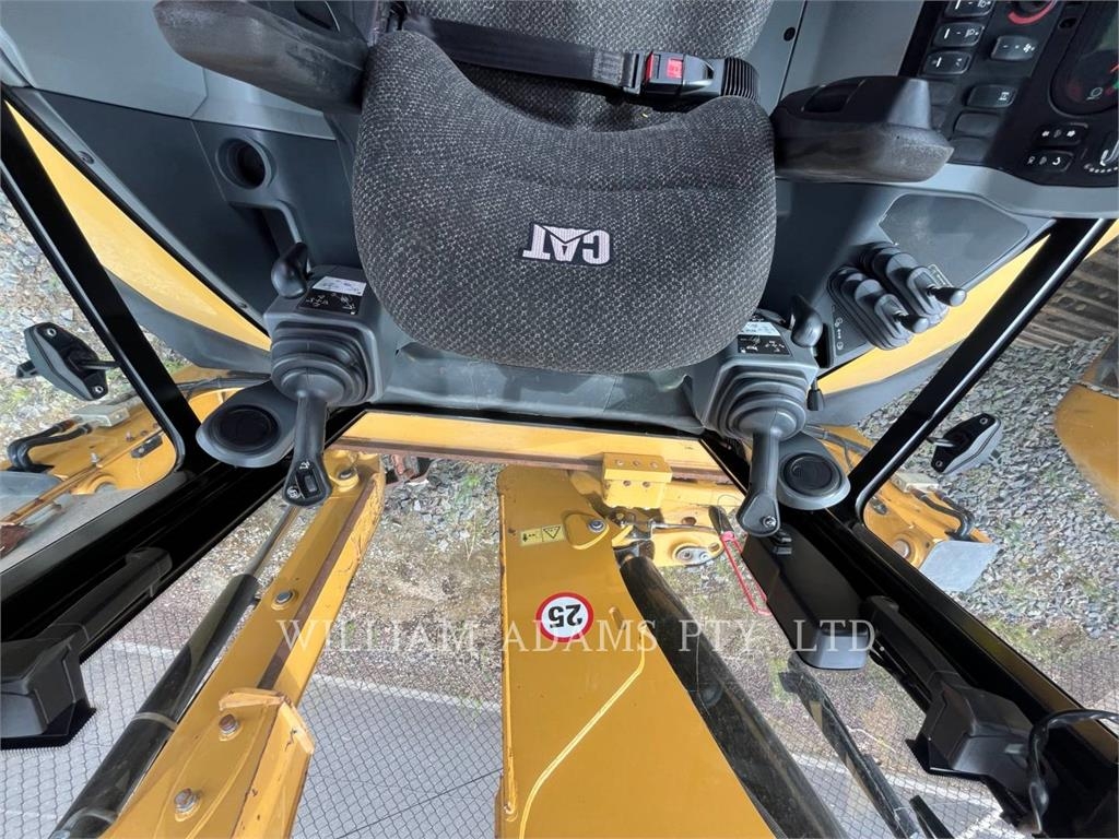 CAT 444F2 image 10
