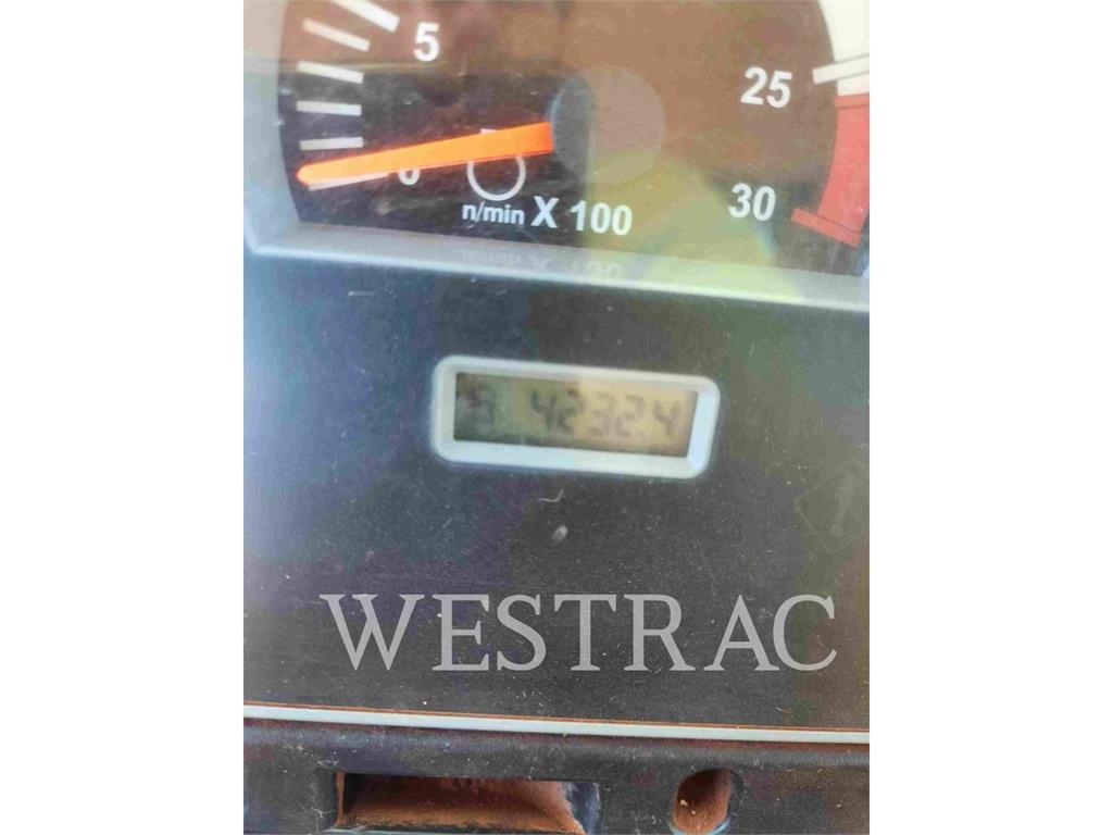 CAT 444F2LRC image 5