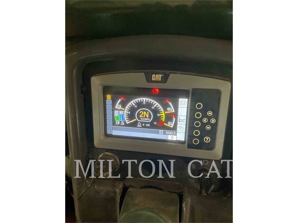 CAT 525D skidder Forestry Equipment CATERPILLAR WORLDWIDE