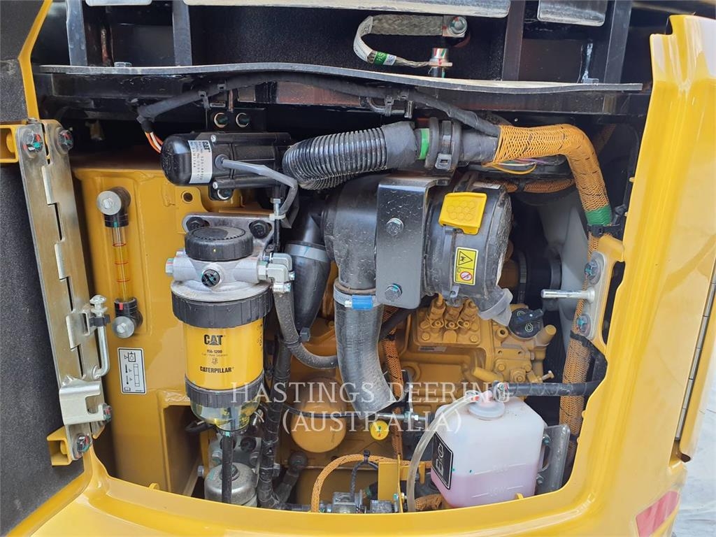 CAT 301.7-05CR image 7