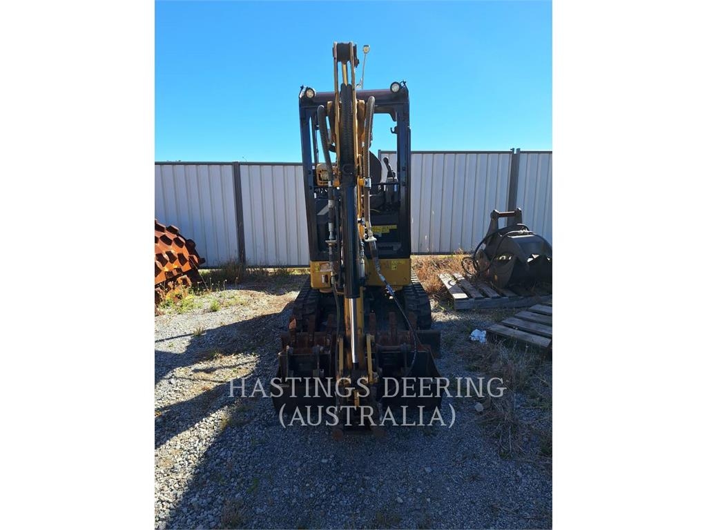 CAT 301.7-05CR image 8