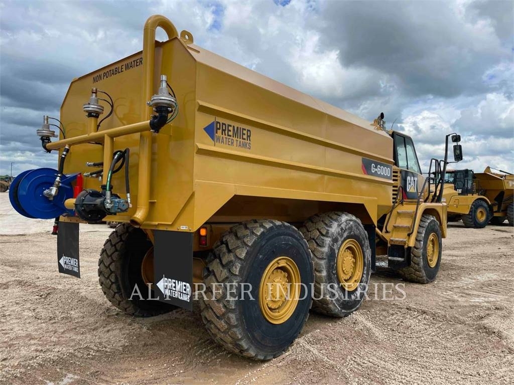 CAT 725 WT - アーティキュレート式ダンプトラック - 建設