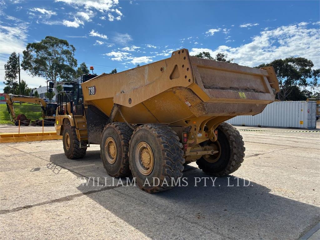 CAT 730 image 4