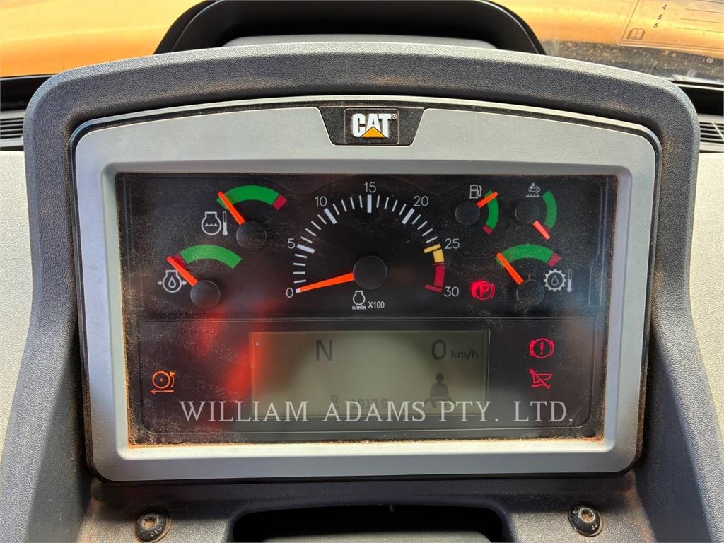 CAT 730 image 5
