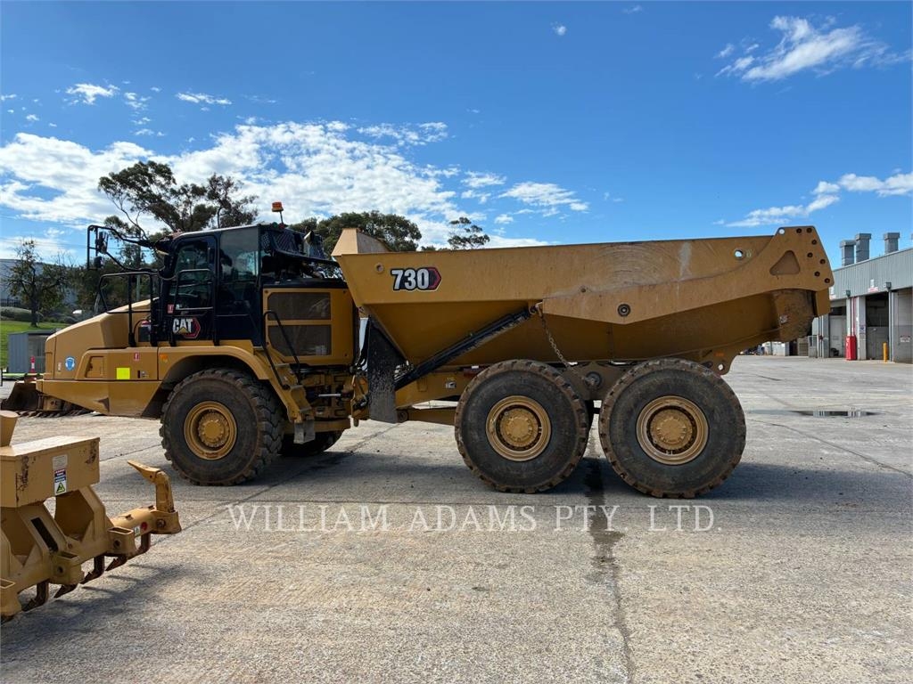 CAT 730 image 9
