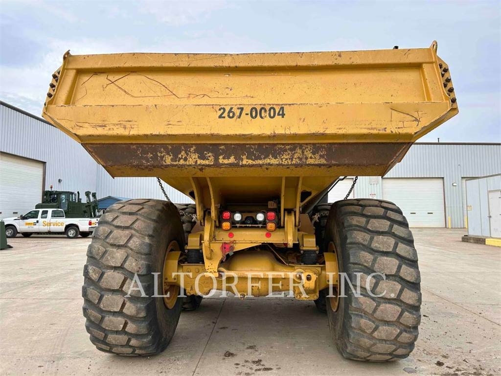 CAT 745