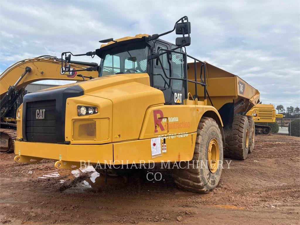 CAT 745 - アーティキュレート式ダンプトラック - 建設 - CATERPILLAR