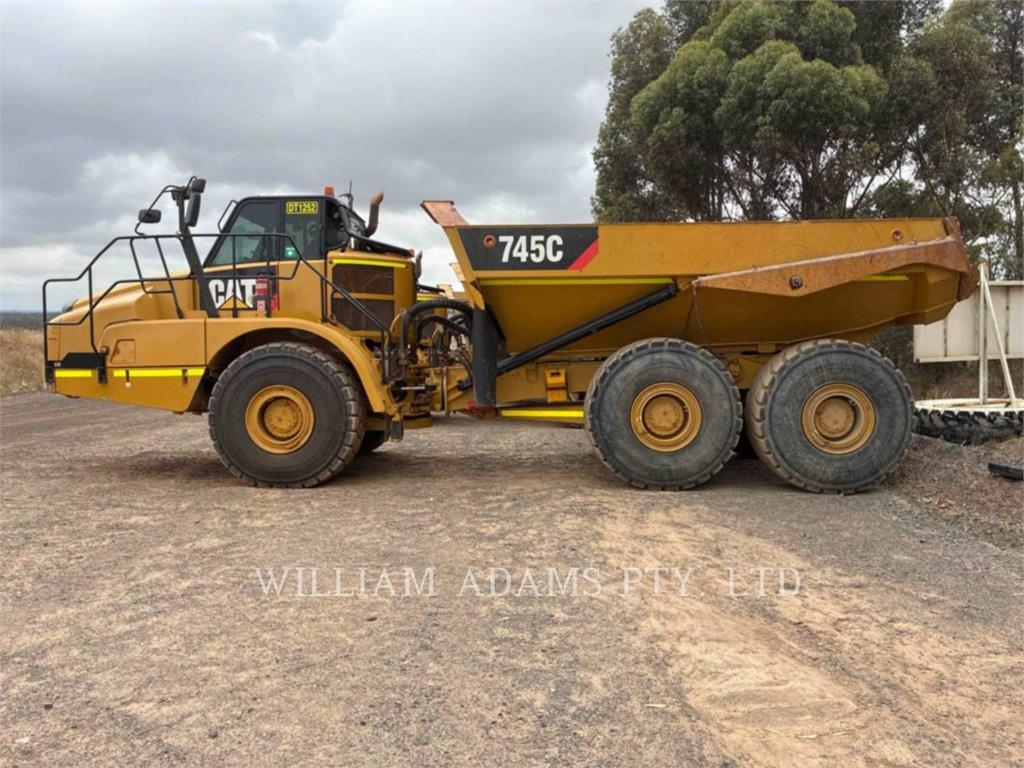 CAT 745C image 9