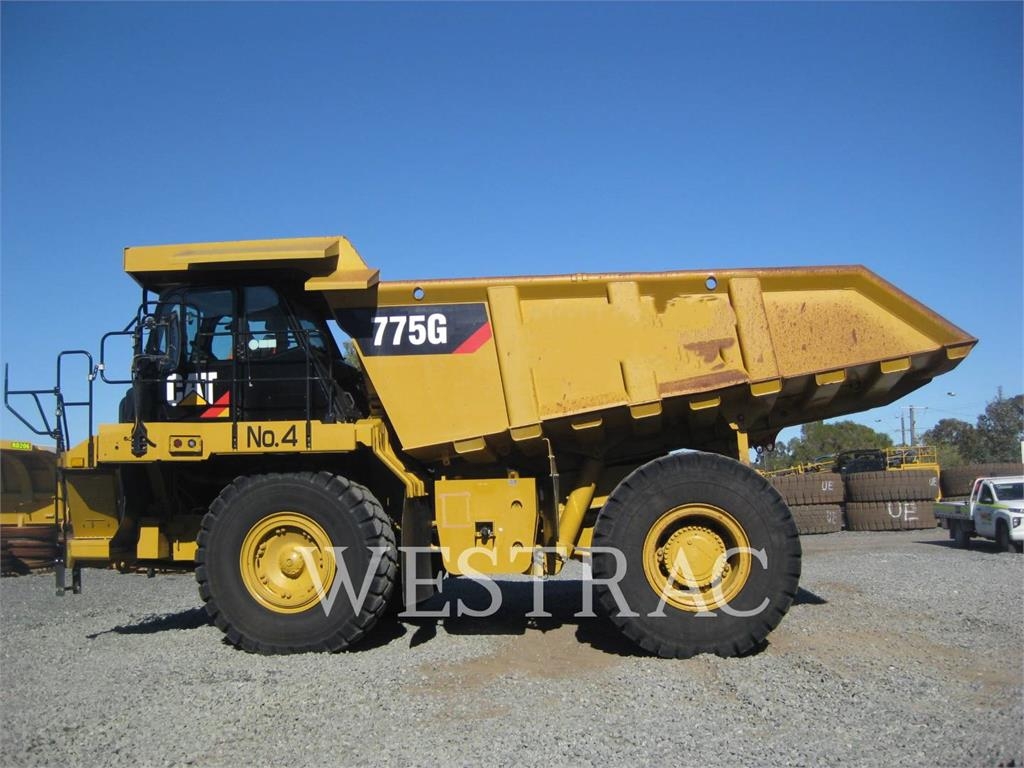 CAT 775G