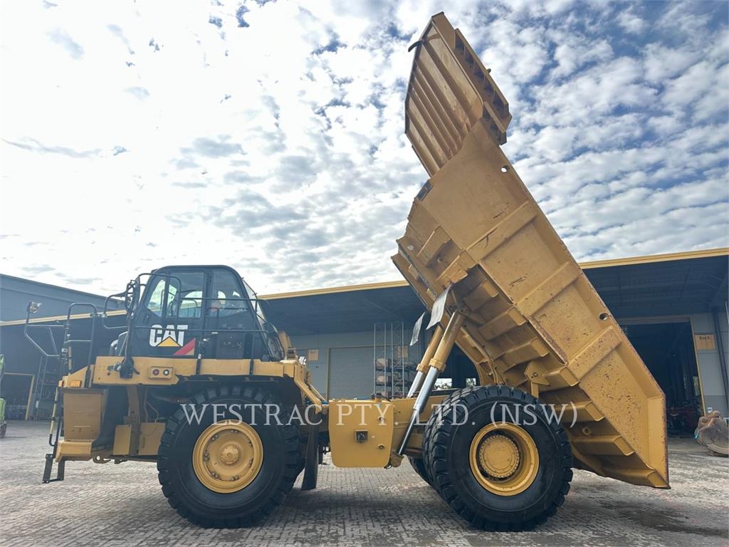 CAT 775G image 9