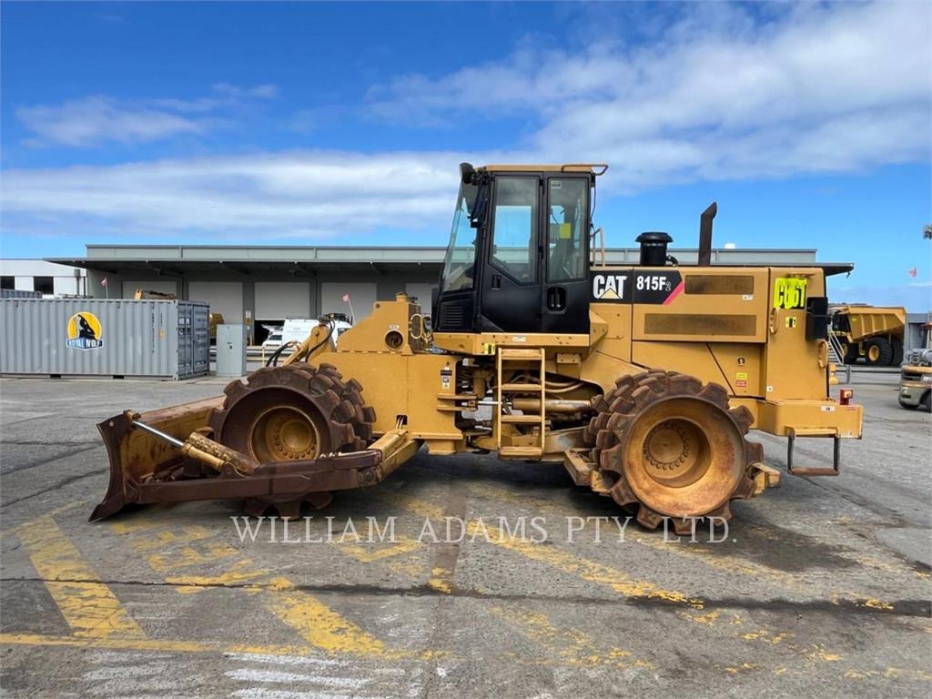 CAT 815F image 11