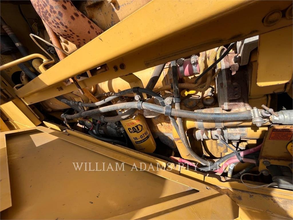 CAT 815F image 9