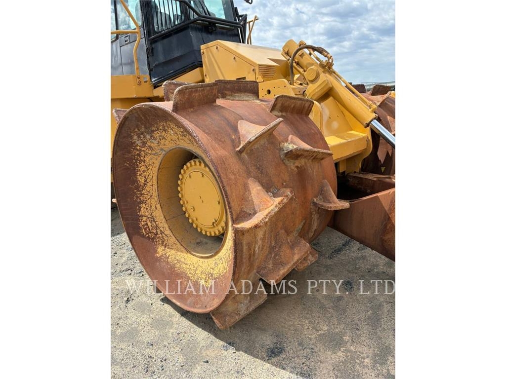 CAT 826H image 8