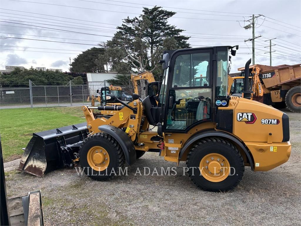 CAT 907 image 11