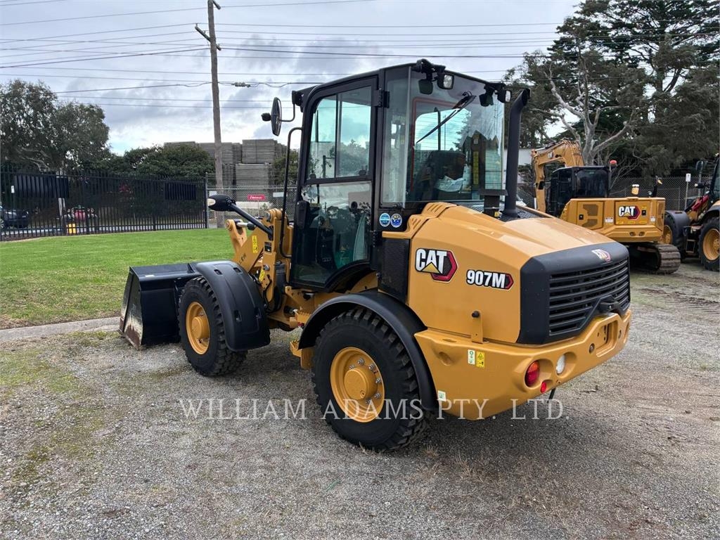 CAT 907 image 4