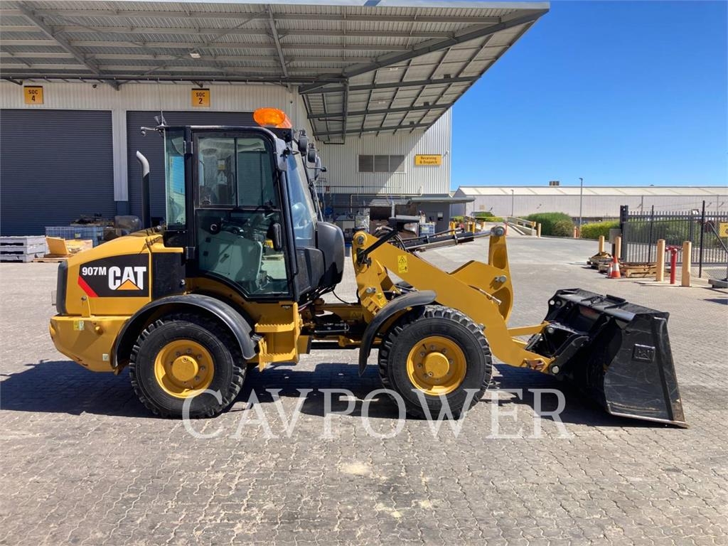 CAT 907M image 9