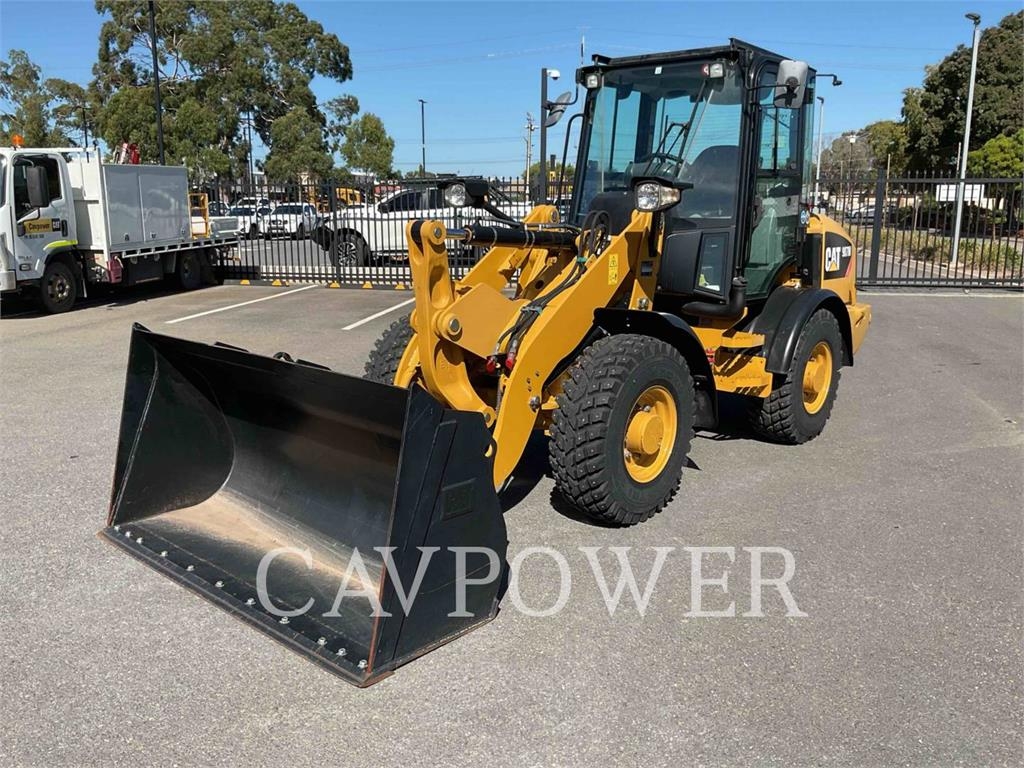 CAT 907M