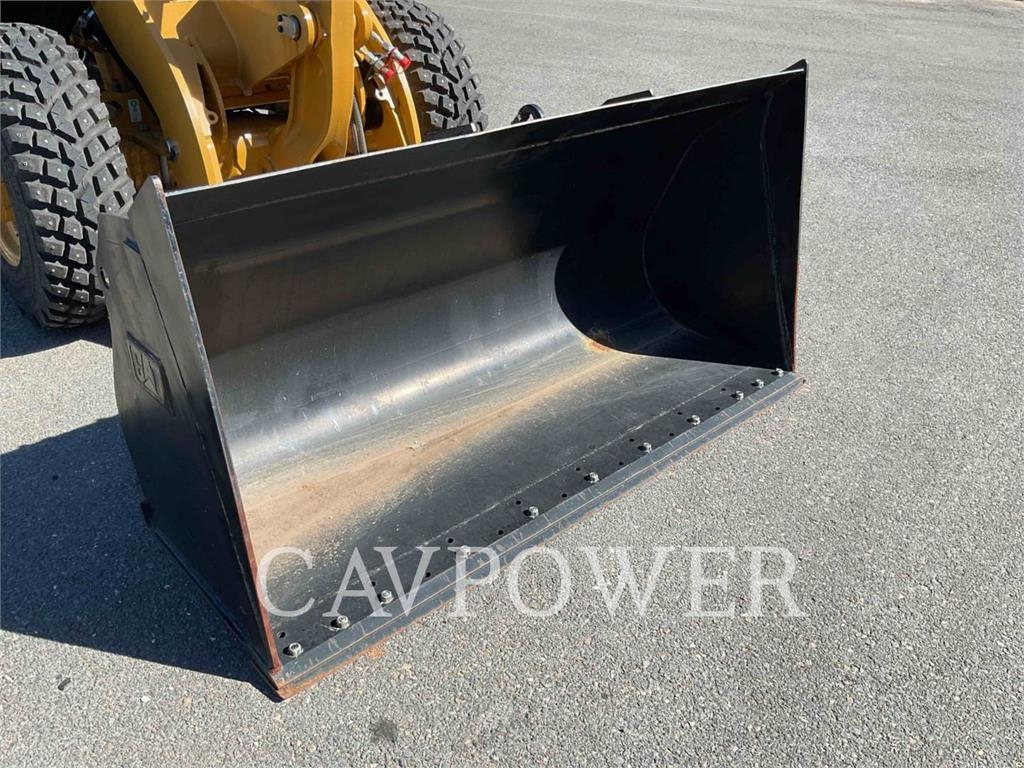 CAT 907M image 11